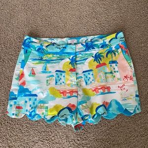 Crown & Ivy cute scalloped shorts